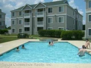 517 Southwest Pkwy, College Station TX  77840-4032 exterior