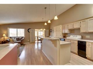 3444 Juliet Dr, Saint Paul, MN 55125-3800