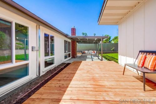 3451 Lockwood Dr, San Diego CA  92123-2619 exterior