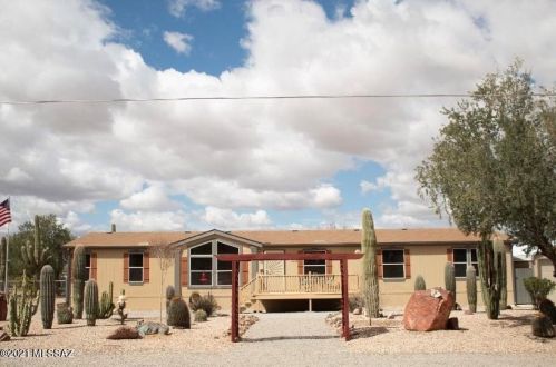 6333 Calvin Rd, Tucson, AZ 85743-9715