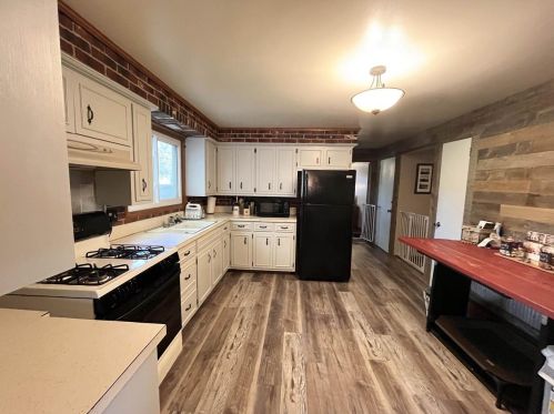 425 Saratoga St, Green Bay, WI 54303-4538