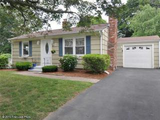 71 Meadowcrest Dr, Cumberland, RI 02864-6424