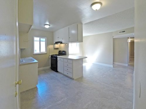 1317 Rumble Rd, Modesto, CA 95355-1740