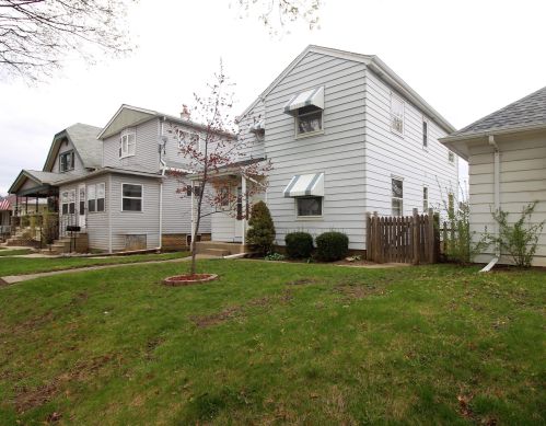 2128 58, Milwaukee WI 53219-1540 exterior