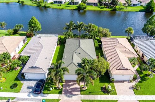 861 Rocky Bayou Ter, Fort Pierce, FL 34986-2066