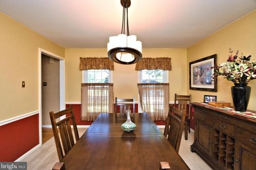 122 Claremont Dr, Lansdale PA 19446-6361 exterior