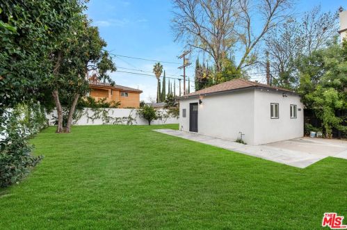 5143 Newcastle Ave, Van Nuys CA  91316-3512 exterior