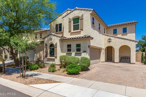 3144 Ivanhoe St, Gilbert, AZ 85295-9072