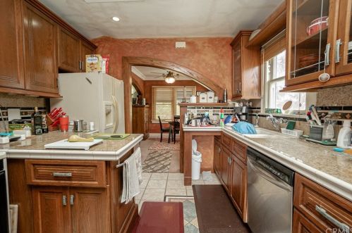 229 Euclid Ave, Long Beach CA  90815-2518 exterior