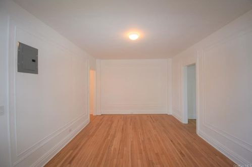 445 Gramatan Ave, Mount Vernon NY  10550-1360 exterior