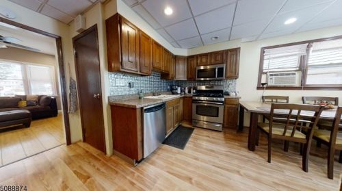 175 Un Rd, Roselle Park NJ  exterior