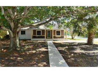 2595 10th St, Sarasota, FL 34237-3516