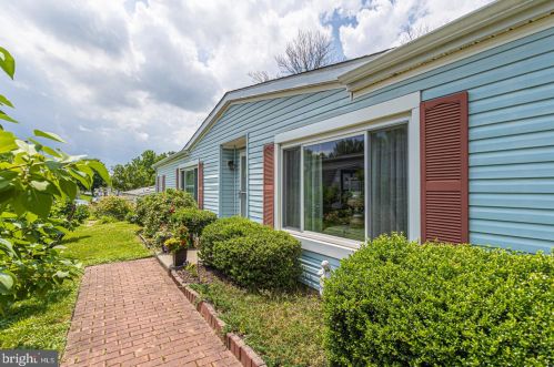 15 Chestnut Ct, Harleysville, PA 19438-2947