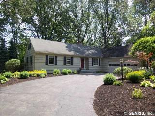 25 Rippingale Rd, Pittsford, NY 14534-1509
