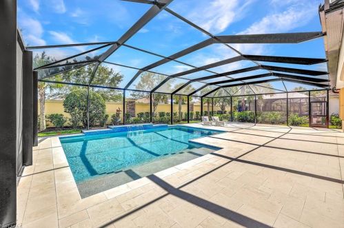 9340 Fieldstone Ln, Naples, FL 34120-5250