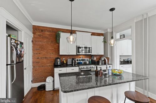 206 Lemon St, Lancaster PA  17602-2333 exterior