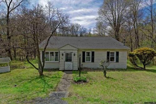 129 Eddy St, Thomson, NY 12834-1300