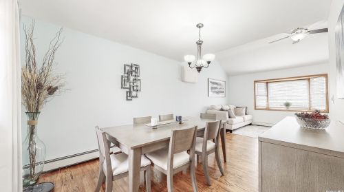 947 Montauk Ave, Islip Terrace NY  11752-1206 exterior