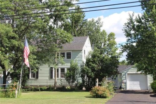 2423 Main Rd, Pembroke, NY 14036-9681