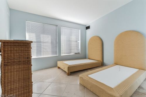 4150 Dingman Dr, Sanibel FL 33957-5107 exterior