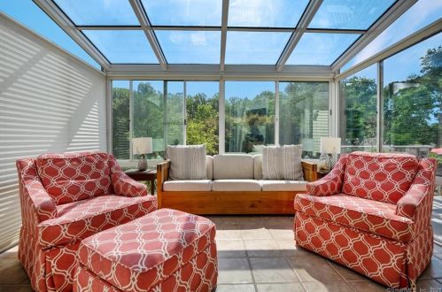 80 Settlers Ridge Rd, Milford CT  06460-3772 exterior