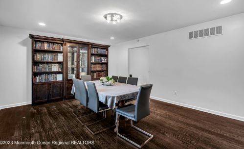 955 Hearthstone Dr, Lakewood NJ  08701-5513 exterior