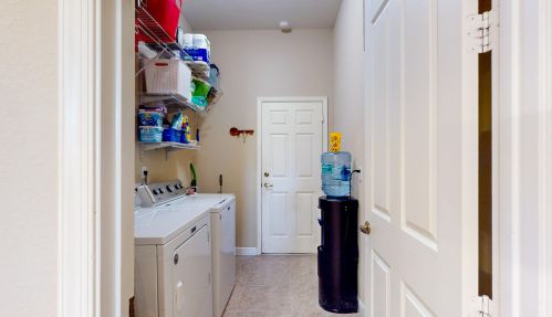 466 Dover Ct, Fort Pierce FL  34983-3414 exterior