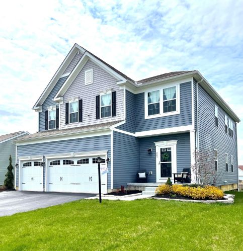 205 Weeping Willow Run Dr, Johnstown, OH 43031-1375