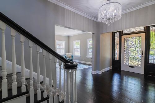 2726 Beverly Rd, Milwaukee WI  53211-2438 exterior