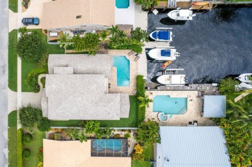 1535 5th Ave, Boca Raton, FL 33432-1910