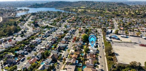 7811 Gloria Lake Ave, San Diego, CA 92119-3023