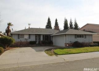 101 Moonlit Cir, Sacramento CA  95831-1562 exterior