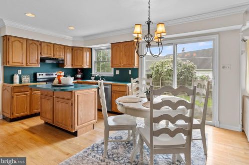 20 Hedgerow Dr, Fairless Hills PA  19030-4022 exterior