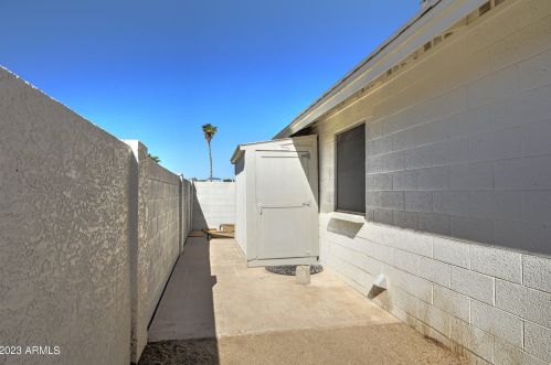 4945 Acoma Dr, Glendale AZ  85306-3827 exterior