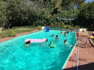 1190 Bellair Way, Menlo Park CA  94025-6611 exterior