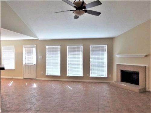 15002 Grassington Dr, Channelview TX  77530-2310 exterior