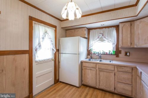 223 Riverview Ave, Ridley Park PA  19078-1628 exterior