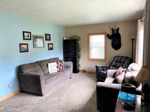 1215 Hastings St, Green Bay, WI 54301-2423