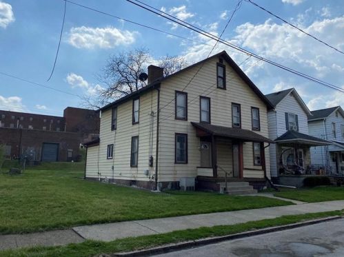 18 Maitland St, New Castle, PA 16101-4615