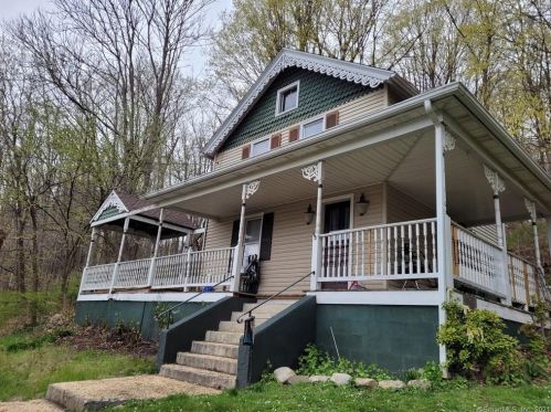 109 Grove St, Northville, CT 06776-3628