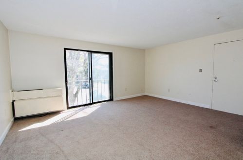 19 Village Rock Ln, Natick, MA 01760-5713