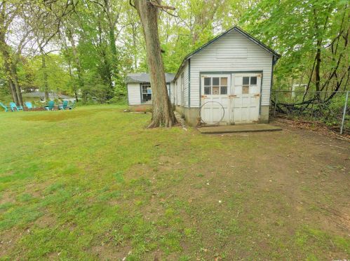 8 Old Rocky Point Rd, Miller Place NY  11764-2025 exterior