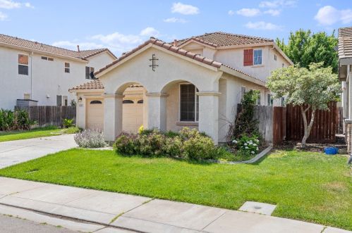 2228 Clock Tower Ct, Riverbank CA  95367-9427 exterior