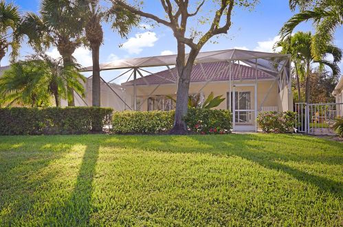 4916 Grassleaf Dr, West Palm Beach, FL 33418-6725