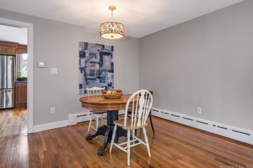 15 Old Black Point Rd, Niantic CT  06357-2813 exterior