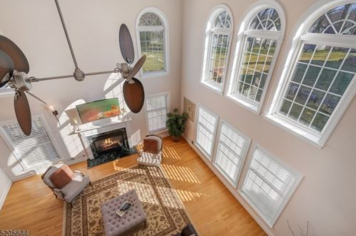 409 Beverwyck Rd, Parsippany NJ  07054-1537 exterior
