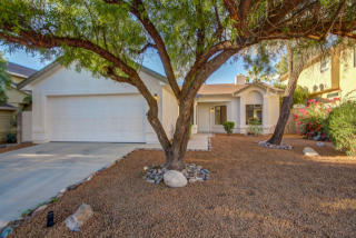 8937 Onyx St, Tucson, AZ 85742-9416