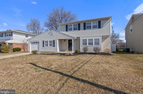 2621 Heritage Farm Dr, Wilmington, DE 19808-3729