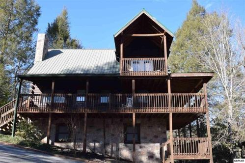 308 Braun Wren Way, Gatlinburg, TN 37738-5889