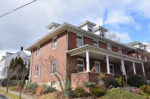 302 Brodhead St, Easton, PA 18042-1602